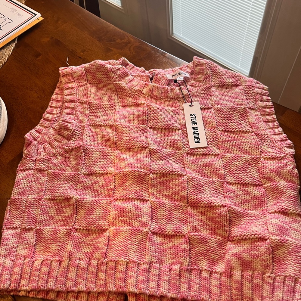 NWT! women’s steve madden top. size large